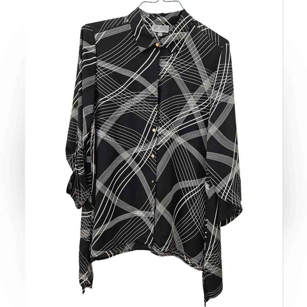 JM Collection Women's  Printed Button Front Handkerchief Hem Blouse S:Med.